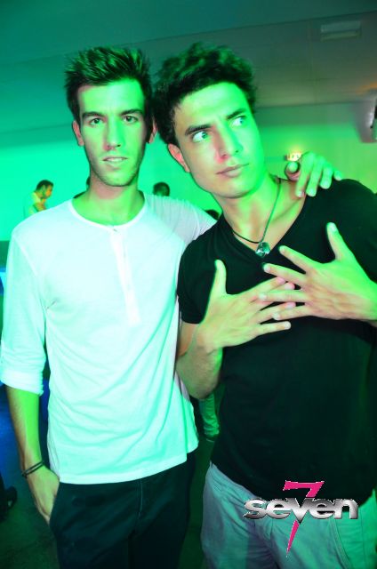 Cliquer pour voir l'image en taille réelle