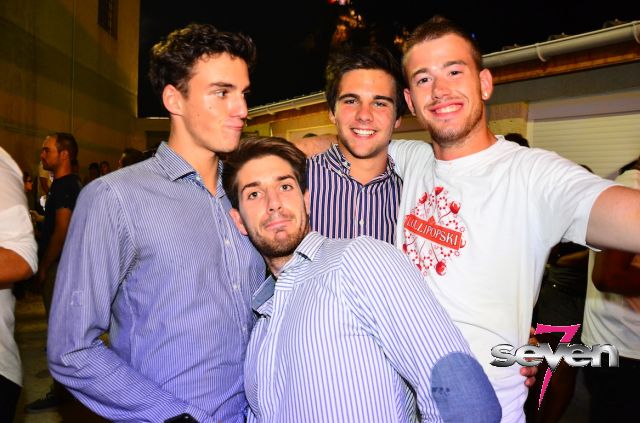 Cliquer pour voir l'image en taille réelle