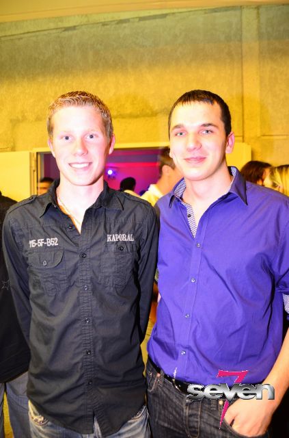 Cliquer pour voir l'image en taille réelle