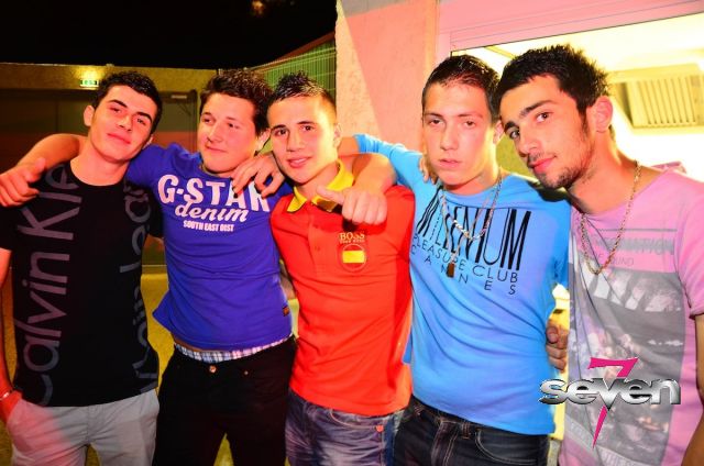 Cliquer pour voir l'image en taille réelle