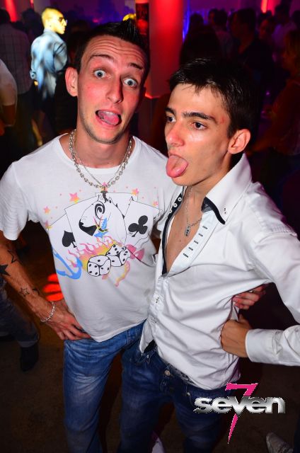 Cliquer pour voir l'image en taille réelle