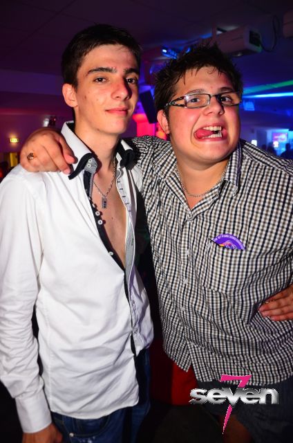 Cliquer pour voir l'image en taille réelle