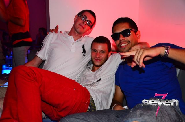 Cliquer pour voir l'image en taille réelle