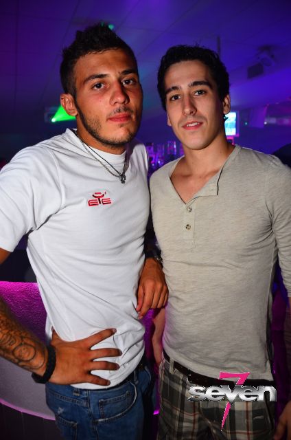 Cliquer pour voir l'image en taille réelle