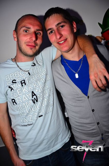 Cliquer pour voir l'image en taille réelle