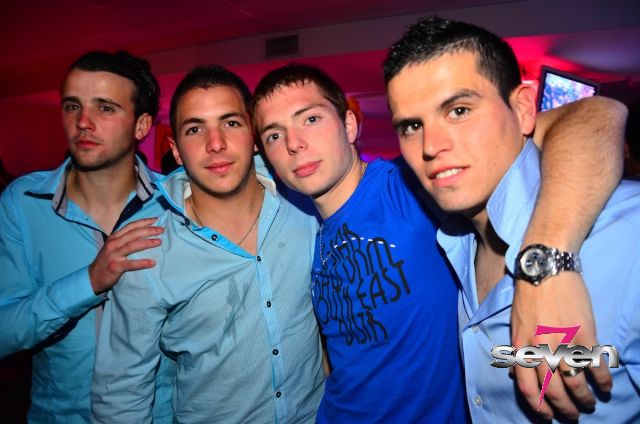 Cliquer pour voir l'image en taille réelle