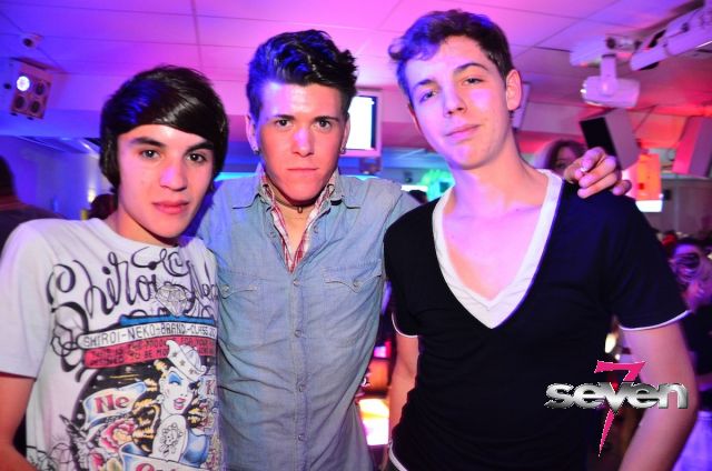 Cliquer pour voir l'image en taille réelle