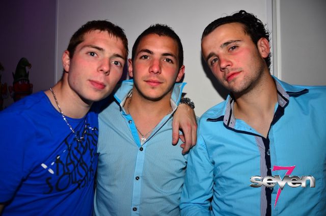 Cliquer pour voir l'image en taille réelle