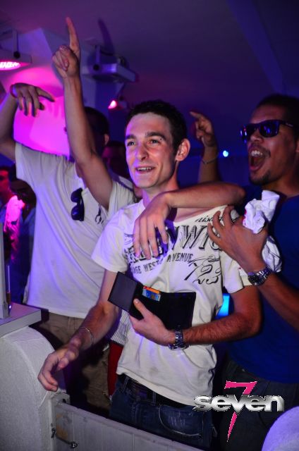 Cliquer pour voir l'image en taille réelle