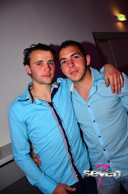 Cliquer pour voir l'image en taille réelle