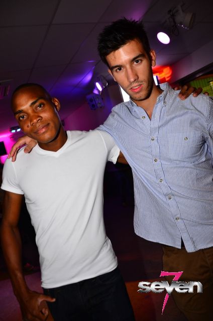 Cliquer pour voir l'image en taille réelle