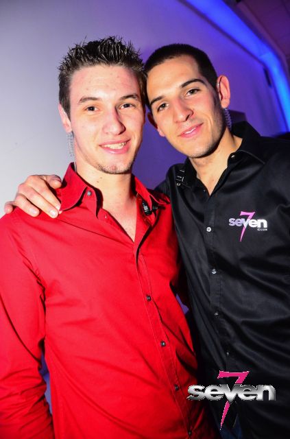 Cliquer pour voir l'image en taille réelle