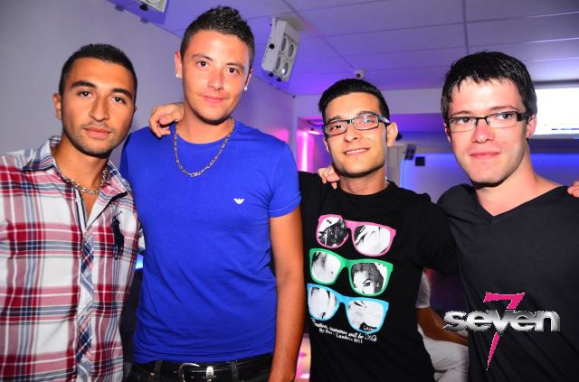 Cliquer pour voir l'image en taille réelle