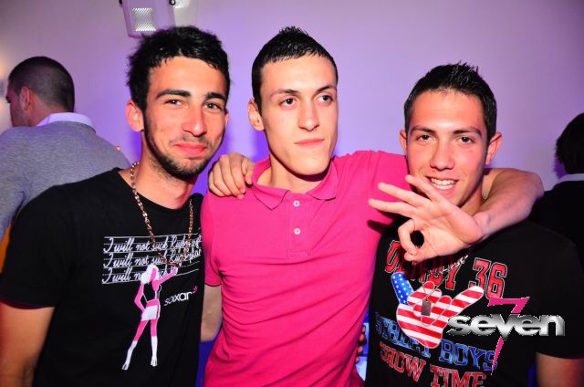 Cliquer pour voir l'image en taille réelle