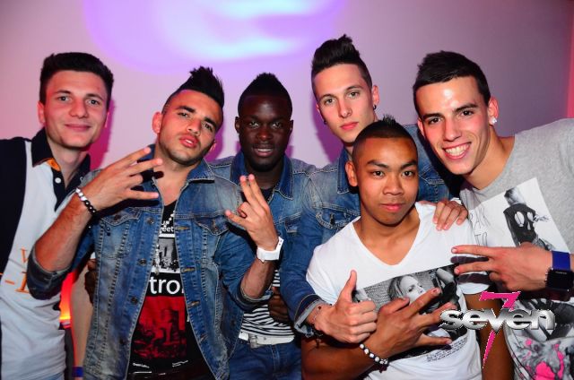 Cliquer pour voir l'image en taille réelle