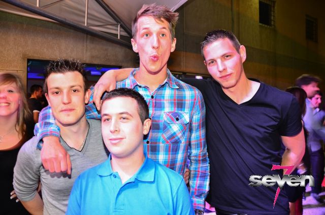 Cliquer pour voir l'image en taille réelle