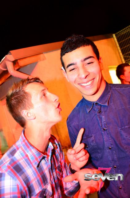 Cliquer pour voir l'image en taille réelle