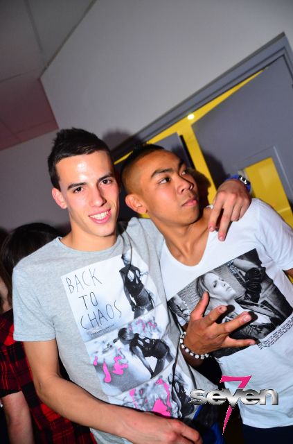 Cliquer pour voir l'image en taille réelle