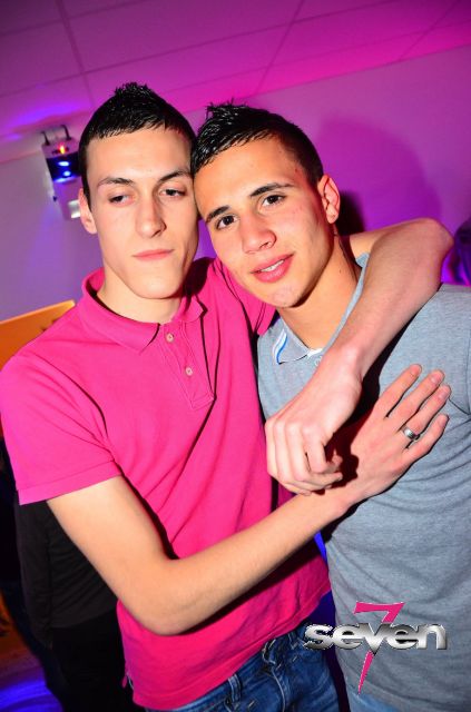 Cliquer pour voir l'image en taille réelle