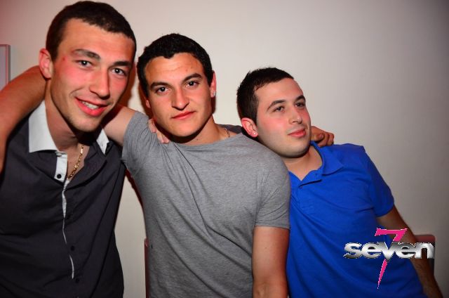 Cliquer pour voir l'image en taille réelle