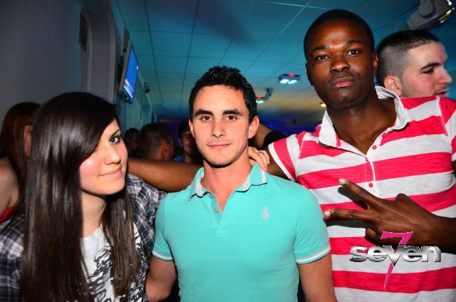 Cliquer pour voir l'image en taille réelle