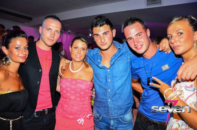 Cliquer pour voir l'image en taille réelle