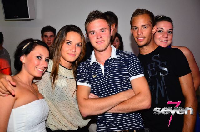 Cliquer pour voir l'image en taille réelle