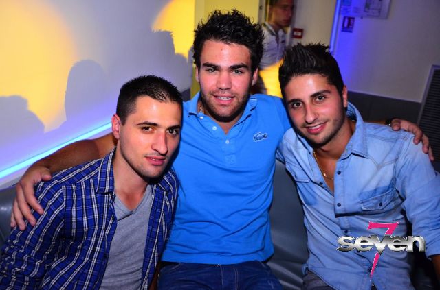 Cliquer pour voir l'image en taille réelle