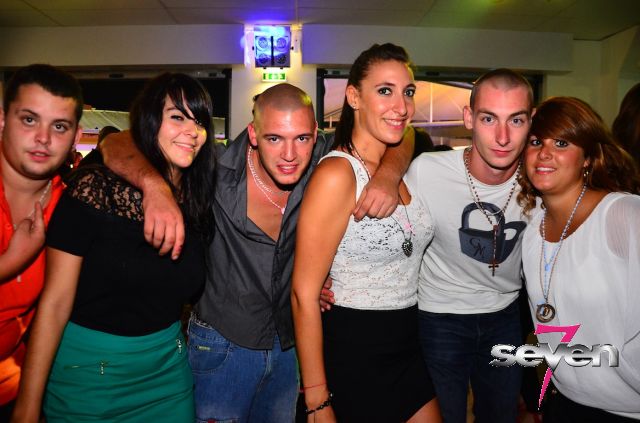 Cliquer pour voir l'image en taille réelle