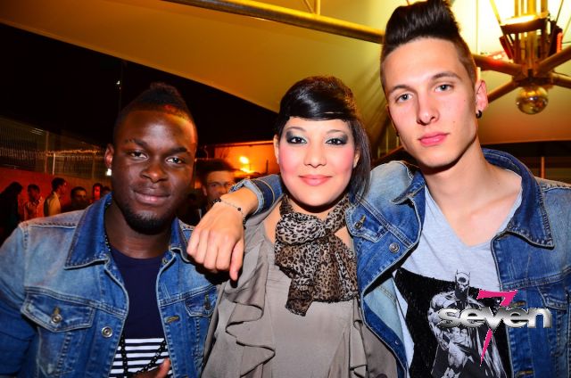 Cliquer pour voir l'image en taille réelle