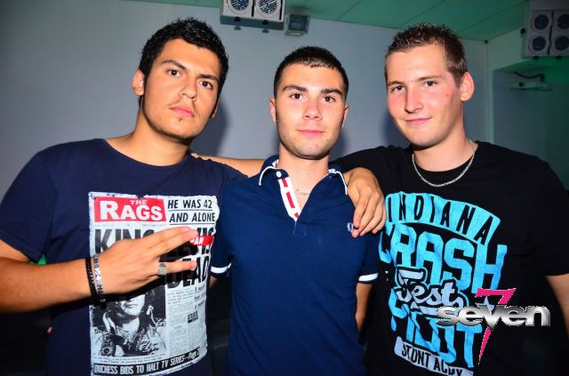 Cliquer pour voir l'image en taille réelle