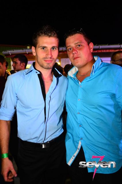 Cliquer pour voir l'image en taille réelle