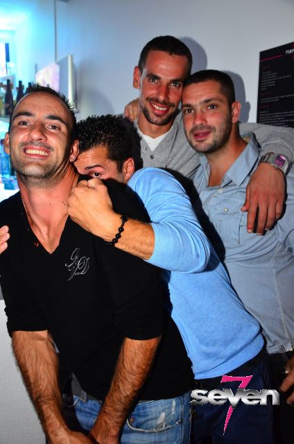 Cliquer pour voir l'image en taille réelle