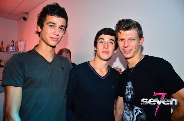 Cliquer pour voir l'image en taille réelle