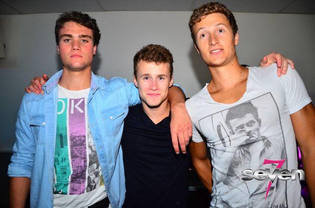 Cliquer pour voir l'image en taille réelle