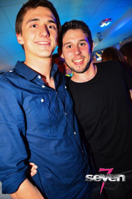 Cliquer pour voir l'image en taille réelle