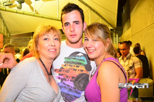 Cliquer pour voir l'image en taille réelle