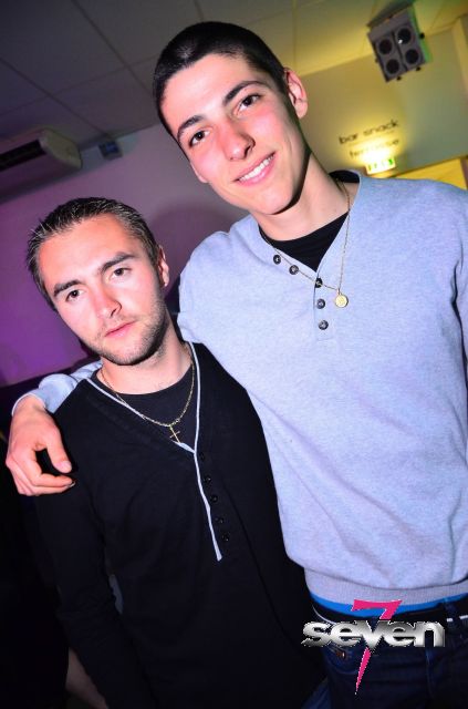 Cliquer pour voir l'image en taille réelle