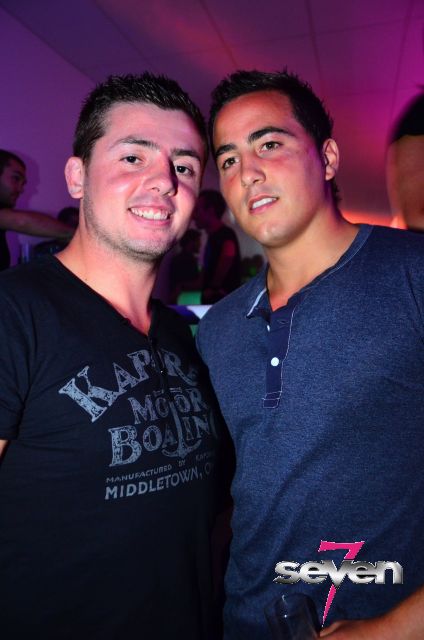 Cliquer pour voir l'image en taille réelle