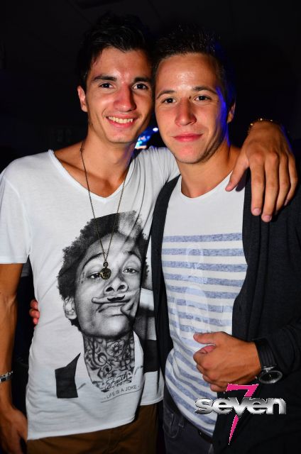 Cliquer pour voir l'image en taille réelle