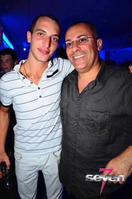 Cliquer pour voir l'image en taille réelle