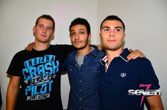 Cliquer pour voir l'image en taille réelle