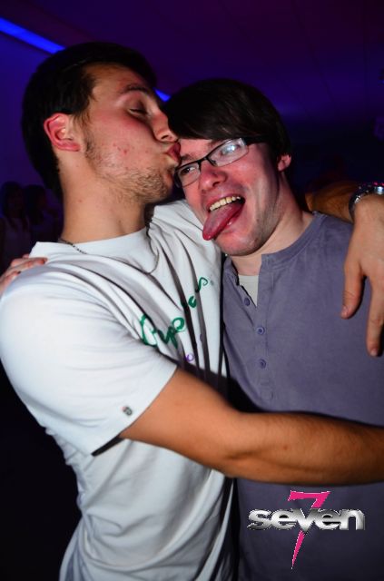 Cliquer pour voir l'image en taille réelle