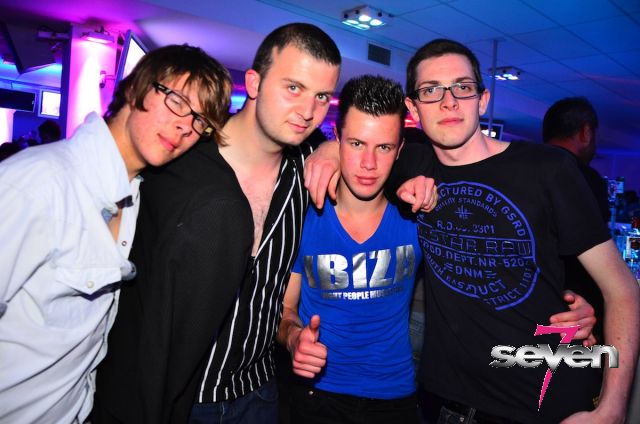 Cliquer pour voir l'image en taille réelle