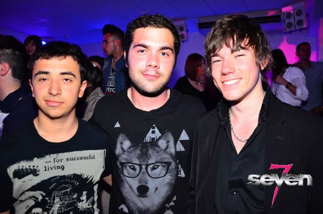 Cliquer pour voir l'image en taille réelle