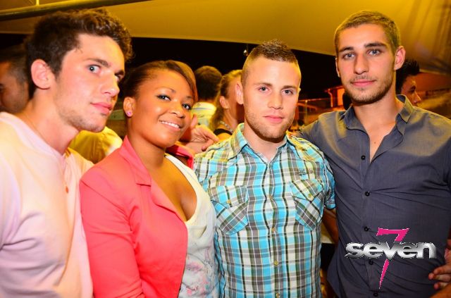 Cliquer pour voir l'image en taille réelle