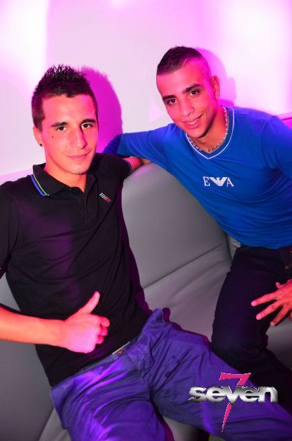 Cliquer pour voir l'image en taille réelle