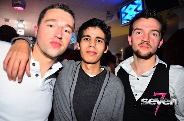 Cliquer pour voir l'image en taille réelle