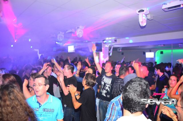 Cliquer pour voir l'image en taille réelle