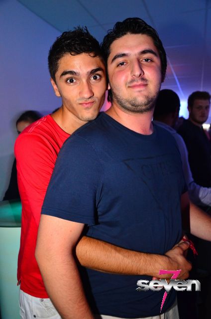 Cliquer pour voir l'image en taille réelle